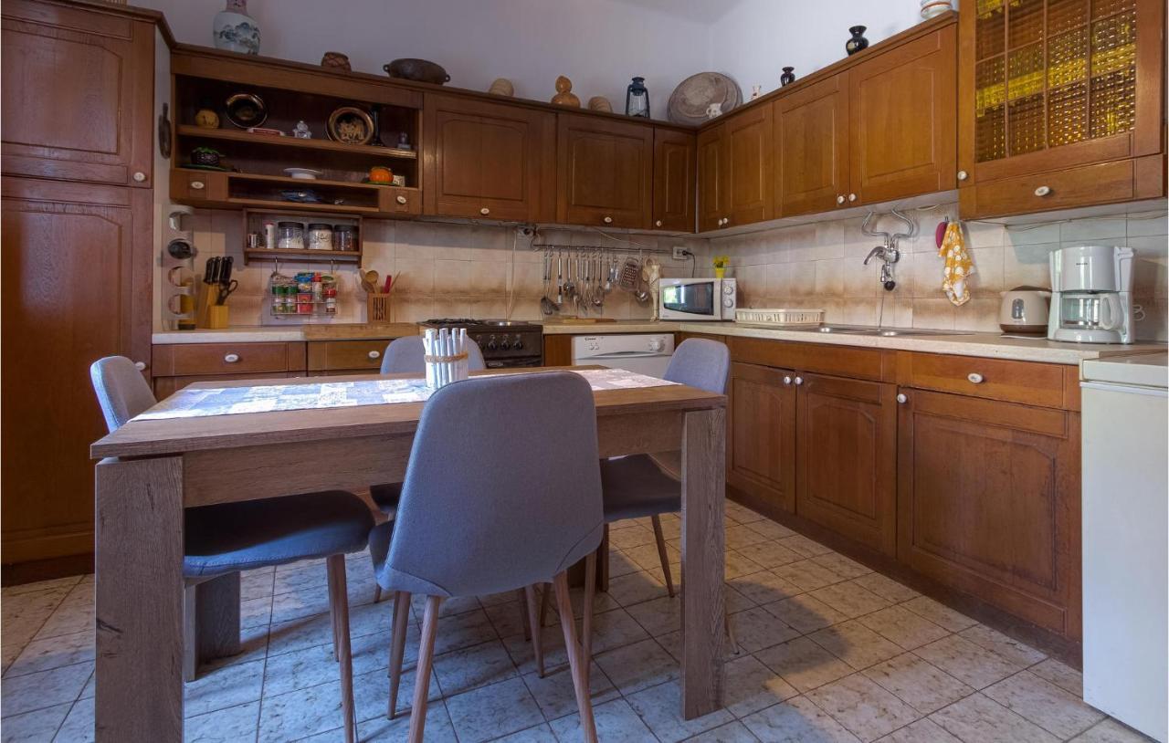 Awesome Home In Zaglav With Wifi Extérieur photo