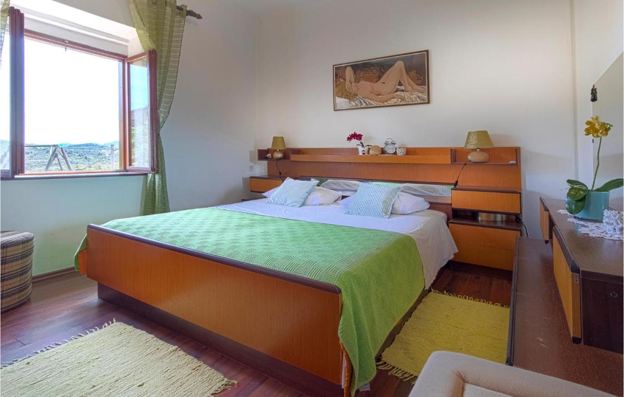Awesome Home In Zaglav With Wifi Extérieur photo